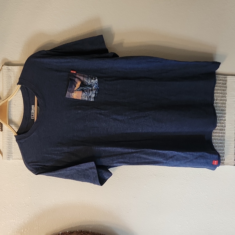 HUK Fishing Pocket T Shirt XL in Blue